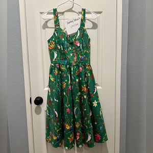 Disney dress shop tiki birds
